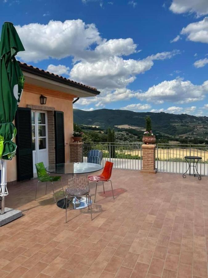 La Posta Di Bacco Apartment Gualdo Cattaneo Exterior photo